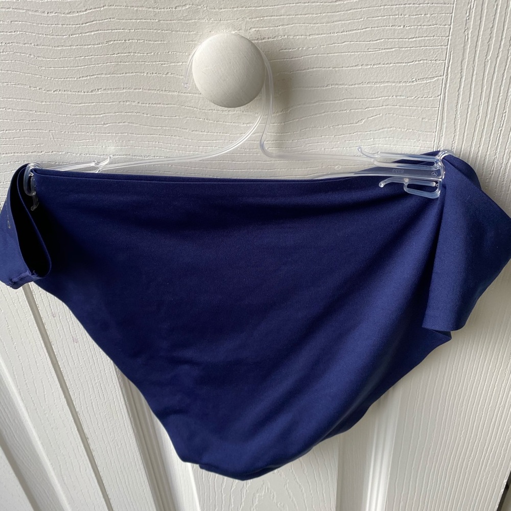 3 Vince Camuto ladies panties - Picture 6 of 9